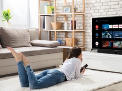 Tak Perlu Set Top Box, 10 Smart TV Murah Ini Bisa Langsung TV Digital