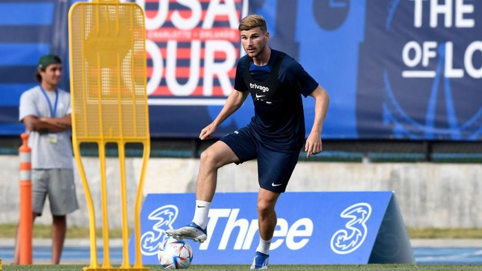 LOS ANGELES, CA - JULY 11: Timo Werner #11 of Chelsea controls the ball pre-season training session at UCLA Campus on July 11, 2022 in Los Angeles, California. (Photo by Kevork Djansezian/Getty Images)