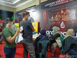 Warga Ponorogo yang Nonton Grebek Suro Juga Bisa Vaksin Juga Lho