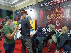 Warga Ponorogo yang Nonton Grebek Suro Juga Bisa Vaksin Juga Lho Warga Ponorogo yang Nonton Grebek Suro Juga Bisa Vaksin Juga Lho