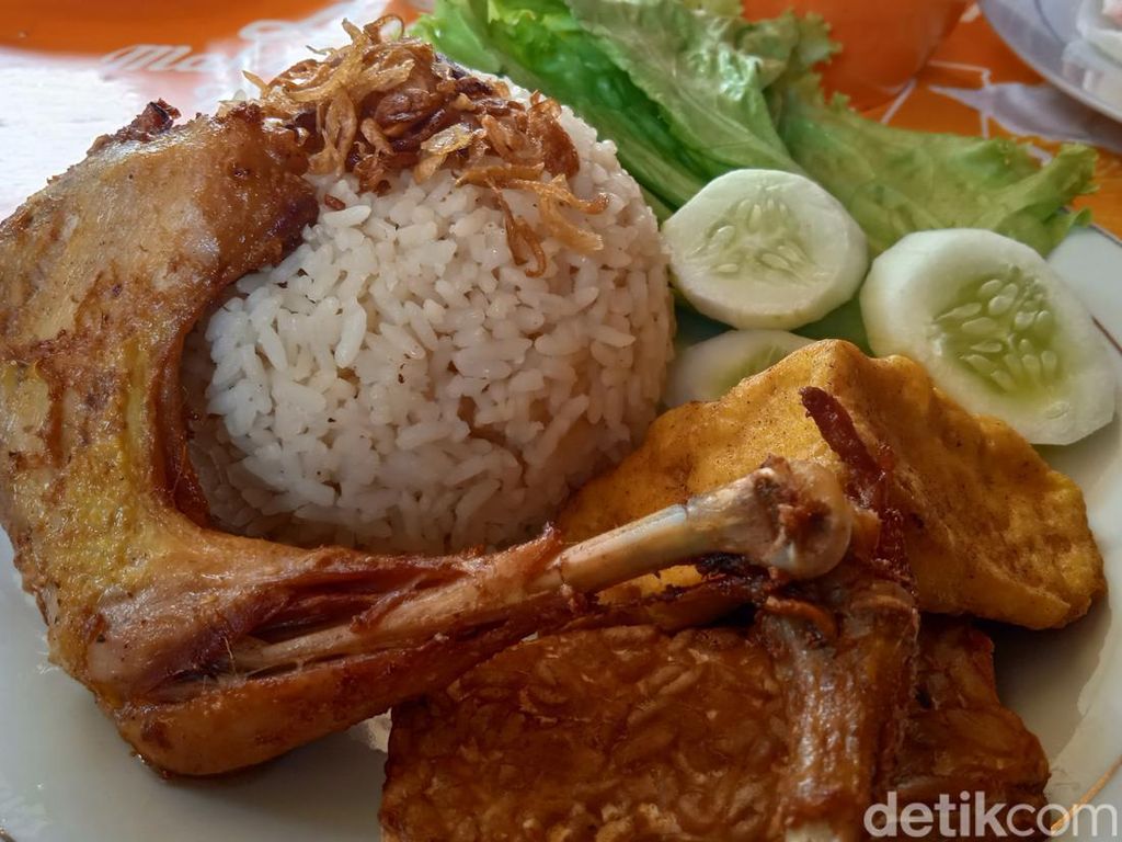 Gurih Sedap Ayam Kalasan Legendaris di Pujasera Melawai Gurih Sedap Ayam Kalasan Legendaris di Pujasera Melawai