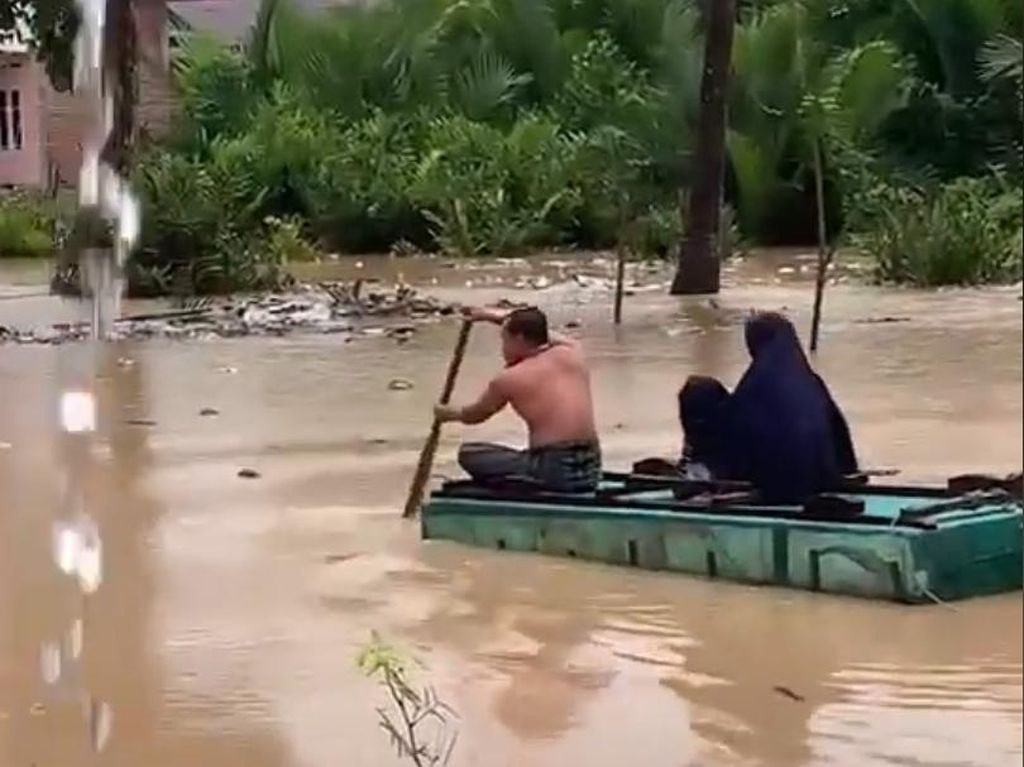 2 Hari Diguyur Hujan Deras, Desa di Perbatasan Bone-Sinjai Banjir 1 Meter