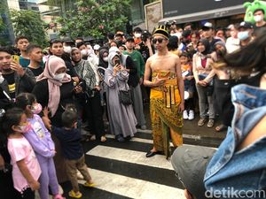 Zebra Cross Dipakai Catwalk Citayam Fashion Week, Ada Sanksinya?