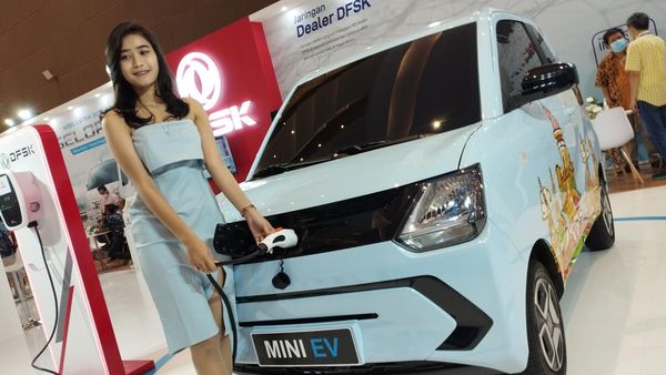 Duel Mobil Listrik Murah China: DFSK MINI EV Tantang Wuling Air EV