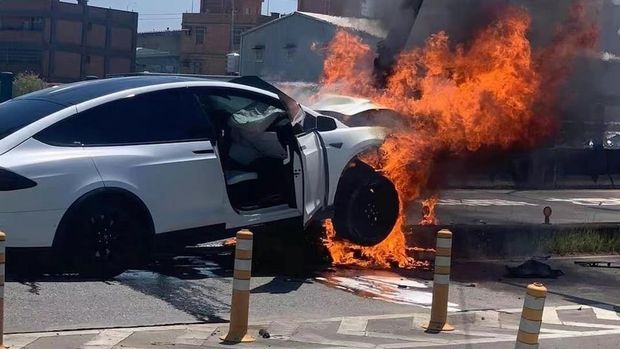 Jimmy Lin Pemeran Kakak Boboho Kecelakaan, Mobil Sampai Terbakar