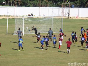 Madura United Hadapi Ratusan Bocah Sambut Momen Hari Anak Nasional