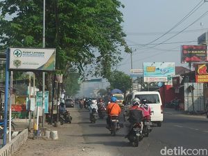 Kebakaran Gudang Mranggen, Damkar Semprot Detergen Netralkan Bahan Kimia