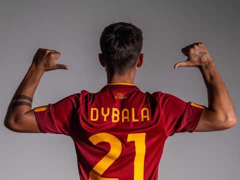ALBUFEIRA, PORTUGAL - JULY 20: AS Roma player Paulo Dybala during a photo shoot with new AS Roma home Kiton July 20, 2022 in Albufeira, Portugal. (Photo by Fabio Rossi/AS Roma via Getty Images)