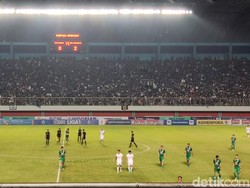 PSM Makassar Ungguli PSS Sleman 2 Gol di Babak Pertama