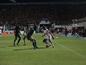 Bernardo Tavares Terkesima Atmosfer Dukungan Suporter PSS Vs PSM Makassar