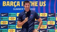 5 Transfer Pemain Tua Termahal, Lewandowski Nomor Berapa?