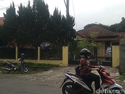 Pencuri di Banyumas Terekam CCTV, Berdalih Tebang Pohon Pengganggu Kabel