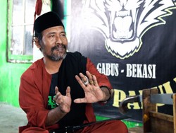 Pandih Bewok, Penerus Jurus Langka Silat Cikaret