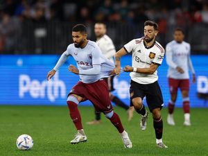 MU Vs Aston Villa: Sempat Unggul Dua Gol, Setan Merah Ditahan 2-2 MU Vs Aston Villa: Sempat Unggul Dua Gol, Setan Merah Ditahan 2-2