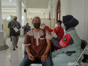Catat Ker! 10 Lokasi Vaksin Booster di Malang Selasa 26 Juli 2022 Catat Ker! 10 Lokasi Vaksin Booster di Malang Selasa 26 Juli 2022