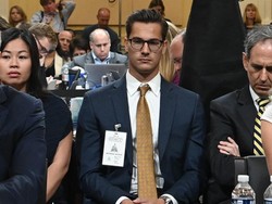 Pria Ini Dijuluki Clark Kent di Dunia Nyata, Kegantengannya Viral