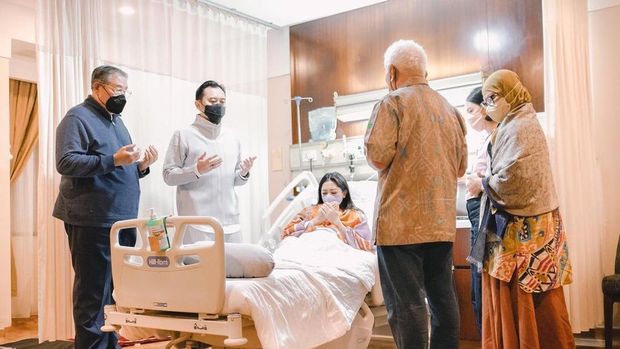 Aliya Rajasa, istri Edhie Baskoro Yudhoyono atau Ibas melahirkan anak keempat pada Jumat, 22 Juli 2022.