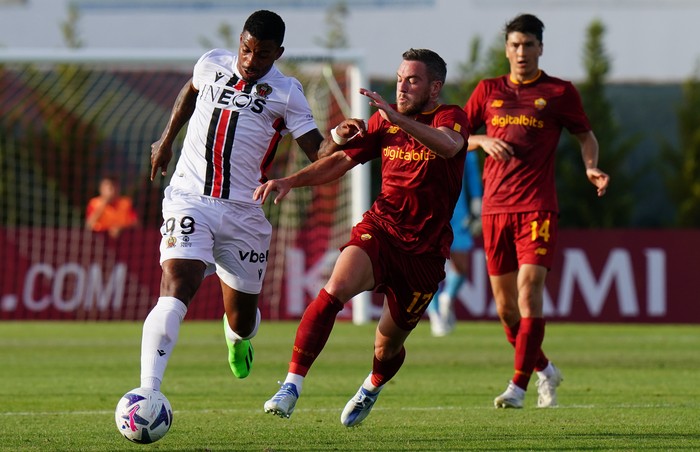 ALBUFEIRA, PORTUGAL - JULY 23:  Mario Lemina of OGC Nice with Jordan Veretout of AS Roma in action during the Pre-Season Friendly match between AS Roma and OGC Nice at Estadio Municipal de Albufeira on July 23, 2022 in Albufeira, Portugal.  (Photo by Gualter Fatia/Getty Images)
