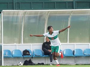 Persela Datangkan Bek Timnas U-19 Ahmad Rusadi Persela Datangkan Bek Timnas U-19 Ahmad Rusadi