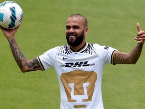 Dani Alves Resmi Didakwa Atas Tuduhan Pelecehan Seksual Dani Alves Resmi Didakwa Atas Tuduhan Pelecehan Seksual