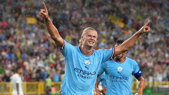 GREEN BAY, WISCONSIN - JULY 23: Erling Haaland of Manchester City celebrates after scoring their teams first goal  during the pre-season friendly match between Bayern Munich and Manchester City at Lambeau Field on July 23, 2022 in Green Bay, Wisconsin. (Photo by Matt McNulty - Manchester City/Manchester City FC via Getty Images)