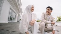 5 Foto Prewed Bintang Emon dan Alca yang Kocak Abis!