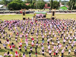 Kampanyekan Hidup Sehat, Relawan Ganjar Gelar Senam Aerobik-Vaksinasi
