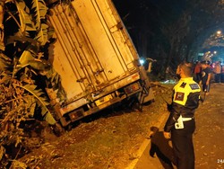 Kecelakaan Truk Boks dan 2 Mobil di Jalan Lingkar Salatiga, Dipicu Rem Blong
