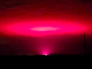 Muncul Warna Pink di Langit Australia, Dikira Invasi Alien hingga Tanda Kiamat