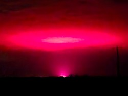 Muncul Warna Pink di Langit Australia, Dikira Invasi Alien hingga Tanda Kiamat