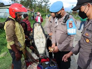 Polisi Sita 2 Amunisi dan 28 Senjata Tajam saat Razia di Wamena