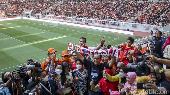 Begini suasana acara grand launching JIS, Jakarta, Minggu (24/7/2022). Dalam acara ini Anies resmi memberikan stadion kepada The Jakmania dan warga Jakarta.