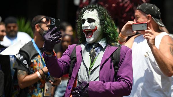 Ragam Gaya Para Cosplayer di San Diego Comic Con 2022, Totalitas Banget