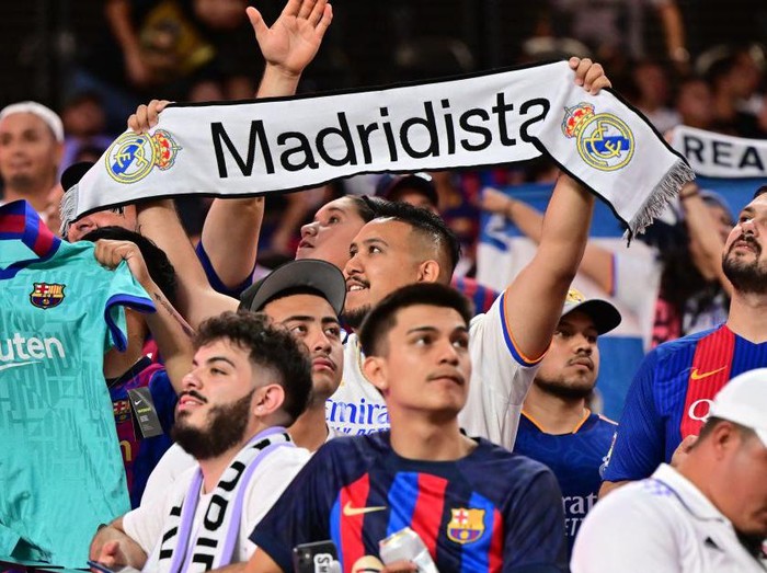 Spectators await the start of the international friendly football match between Barcelona and Real Madrid at Allegiant Stadium in Las Vegas, Nevada, on July 23, 2022. (Photo by Frederic J. BROWN / AFP) (Photo by FREDERIC J. BROWN/AFP via Getty Images)
