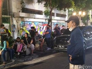 Penjelasan Satpol PP Surabaya Bubarkan Tunjungan Fashion Week Penjelasan Satpol PP Surabaya Bubarkan Tunjungan Fashion Week