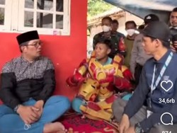 Canda Ridwan Kamil Bareng Iron Man Penolong Kecelakaan di Cibubur