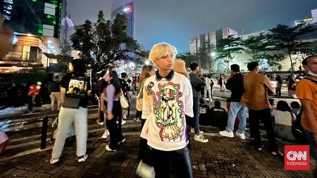 Aditya Satria (16), warga Tangsel yang ikut serta dalam Citayam Fashion Week di Dukuh Atas, Jakarta.