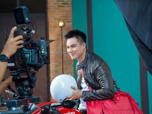 Raut Wajah Baim Wong saat Bicara Polemik Merek Citayam Fashion Week Raut Wajah Baim Wong saat Bicara Polemik Merek Citayam Fashion Week