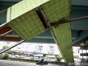 Eittss... Tempat Pot di Kolong Jembatan Ciputat Roboh, Kok Bisa?