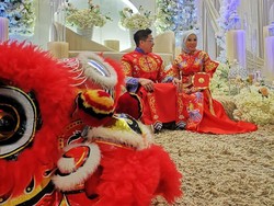 Viral Pernikahan Lintas Budaya, Pengantin Melayu Hadirkan Barongsai