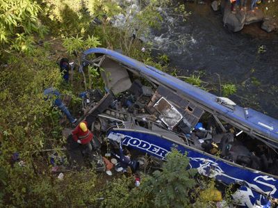 Begini Kondisi Bus yang Masuk Jurang di Kenya dan Tewaskan 21 Orang