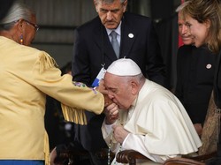 Permintaan Maaf Paus Fransiskus ke Warga Pribumi Kanada