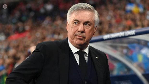 PARIS, FRANCE - MAY 28:  Real Madrid coach Carlo Ancelotti before the UEFA Champions League final match between Liverpool FC and Real Madrid at Stade de France on May 28, 2022 in Paris, France. (Photo by Shaun Botterill/Getty Images)