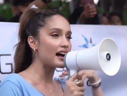 Cinta Laura Orasi di Citayam Fashion Week Serukan Hal Ini