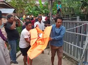 Polisi Dalami Temuan Mayat Bocah di Septic Tank di Jambi Polisi Dalami Temuan Mayat Bocah di Septic Tank di Jambi