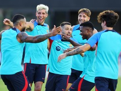 Barcelona Incar Bek Kiri, Alba Siap Sikut-sikutan