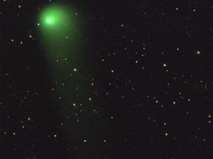 Foto Fenomena Langka Komet K2 Saat Lintasi Bumi Foto Fenomena Langka Komet K2 Saat Lintasi Bumi