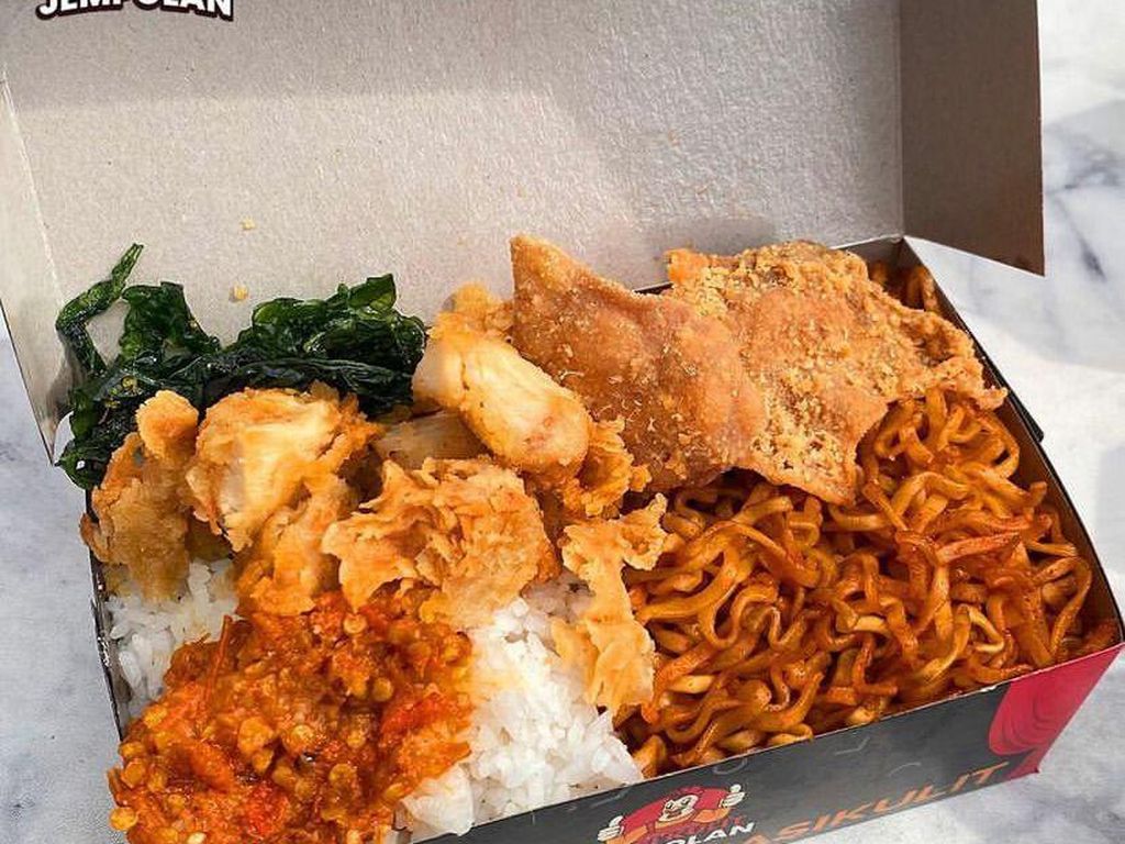 Kriuk Renyah! 20 Nasi Kulit Ayam Rp 20 Ribuan Ada di Sini Kriuk Renyah! 20 Nasi Kulit Ayam Rp 20 Ribuan Ada di Sini