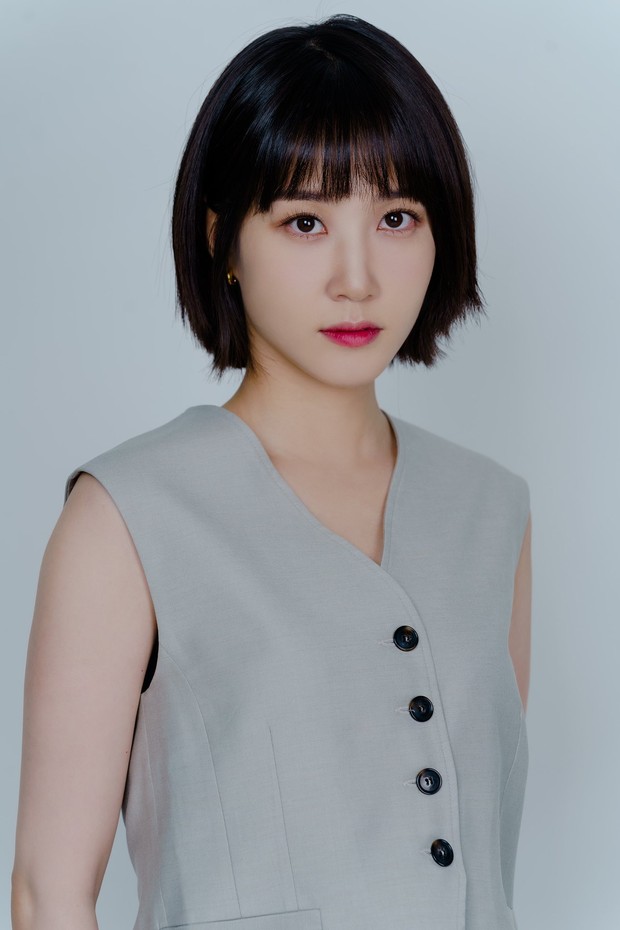 Park Eunbin press interview untuk The Witch Part 2 : The Other One / Foto : Instagram.com/namooactors Park Eunbin press interview untuk The Witch Part 2 : The Other One / Foto : Instagram.com/namooactors