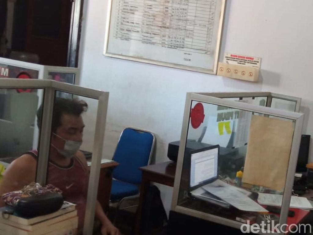 Buron Perampokan di Bondowoso Ditangkap Setelah 4 Tahun Kabur Buron Perampokan di Bondowoso Ditangkap Setelah 4 Tahun Kabur